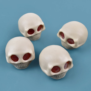 Unisex Halloween <span class=keywords><strong>Skull</strong></span> Bóp Đồ Chơi Vui Prank Lừa Cho Trẻ Em Người Lớn Nước Worm Thiết Kế Cho 5-7 Năm Bán Buôn Căng Thẳng Cứu Trợ Đồ Chơi - Product Image 2