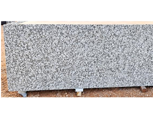 Elegantes Losas Grandes de Granito Blanco Natural, Patrón Refinado, Superficie Pulida, Modernas para Encimeras, Pisos y Escaleras - Product Image 3