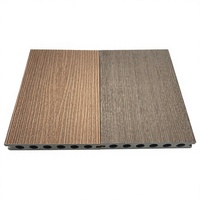 Planches de terrasse composites en WPC modernes, antidérapantes, à grain de bois lisse, co-extrudées en usine, pour terrasse extérieure