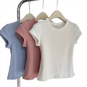 T-shirt pour femmes en coton 100% à prix de gros saisonnier, design de haute qualité, t-shirt de luxe pour femmes - Product Image 2