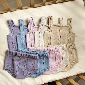 Completo maglione lavorato a maglia da neonata in cotone 100% morbido canotta e pantaloncini da 2 pezzi - Product Image 1