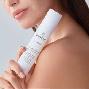 Sérum Facial RADIANCE - Vegano y Libre de Crueldad Animal, 50mL, Envase Airless con Vitamina C Estabilizada y Ácido Hialurónico - Product Image 4