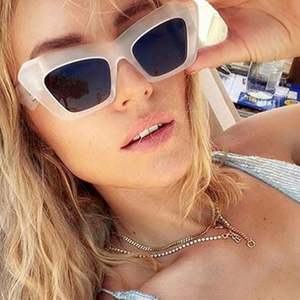 Lunettes de soleil pour femmes, style rétro 2022, monture carrée, grandes lunettes de soleil UV400, lunettes de soleil œil de chat orange pour femmes - Product Image 3