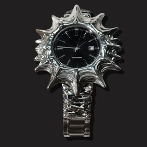 Reloj de Cuarzo Alabastro de Diseño Personalizado para Hombre, Único con Movimiento Japonés MIYOTA, Esfera de Acero Inoxidable con Púas, Estilo Gótico - Product Image 3