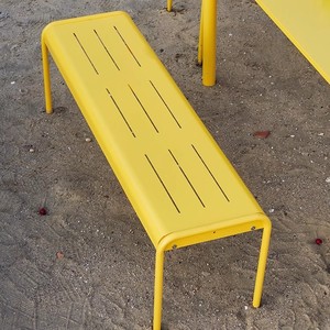 Chaises et bancs d'extérieur modernes <span class=keywords><strong>en</strong></span> <span class=keywords><strong>fer</strong></span> <span class=keywords><strong>forgé</strong></span> colorés et durables pour hôtels, cafés, centres commerciaux, stations balnéaires, parcs, hôpitaux, écoles, patios, bancs longs - Product Image 3