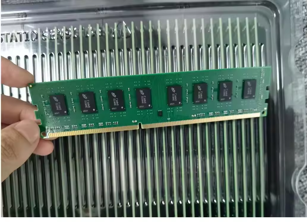 DDR3 1.5v 4GB