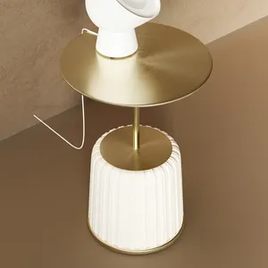 라이트 럭셔리 유럽 맞춤 현대 가구 둥근 머리맡 테이블 금속 소파 코너 사이드 커피 테이블