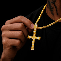Collier chaîne en corde avec pendentif croix en alliage et strass, couleur dorée, en stock, vente en gros, bijoux tendance