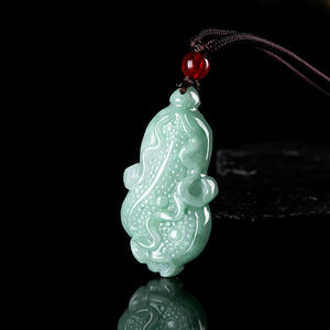 Pendentif en jadéite naturelle du Myanmar, forme de laitue, vert clair, style chinois, unisexe, avec certificat d'évaluation HJ57 - Product Image 2