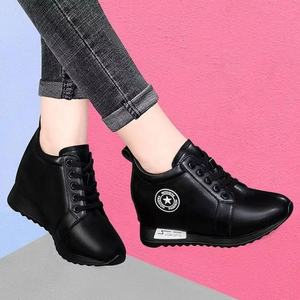 Sneakers sportive Casual di tendenza da donna <span class=keywords><strong>scarpe</strong></span> superiori in pelle nere con suole morbide comode per la primavera autunnale - Product Image 5
