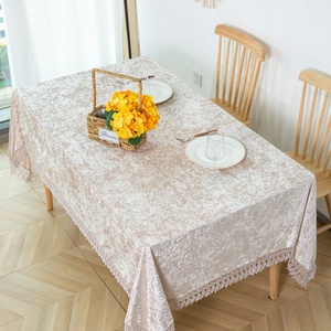 Nappes de table rectangulaires en velours doux et luxueux de couleur champagne - Product Image 2