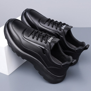 รองเท้าหนังลำลองผู้ชายพื้นหนา ส้นเตี้ย บุนุ่ม ใส่ทำงานได้ รองเท้าทรง Chunky - Product Image 2