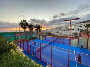 Suministro directo <span class=keywords><strong>de</strong></span> fábrica, cancha <span class=keywords><strong>de</strong></span> <span class=keywords><strong>Pádel</strong></span> panorámica <span class=keywords><strong>de</strong></span> alta calidad, precio <span class=keywords><strong>de</strong></span> cancha <span class=keywords><strong>de</strong></span> <span class=keywords><strong>pádel</strong></span> - Product Image 4