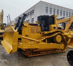 รถดันดิน D7R ของแมวมือสองรถปราบดินตีนตะขาบรถ D7R แมวสภาพการทำงานที่ดี - Product Image 4
