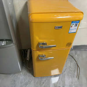 D118L refrigerador Retro Estilo tradicional com alça Mini bar geladeira que pode refrigerar e congelar geladeira - Product Image 3