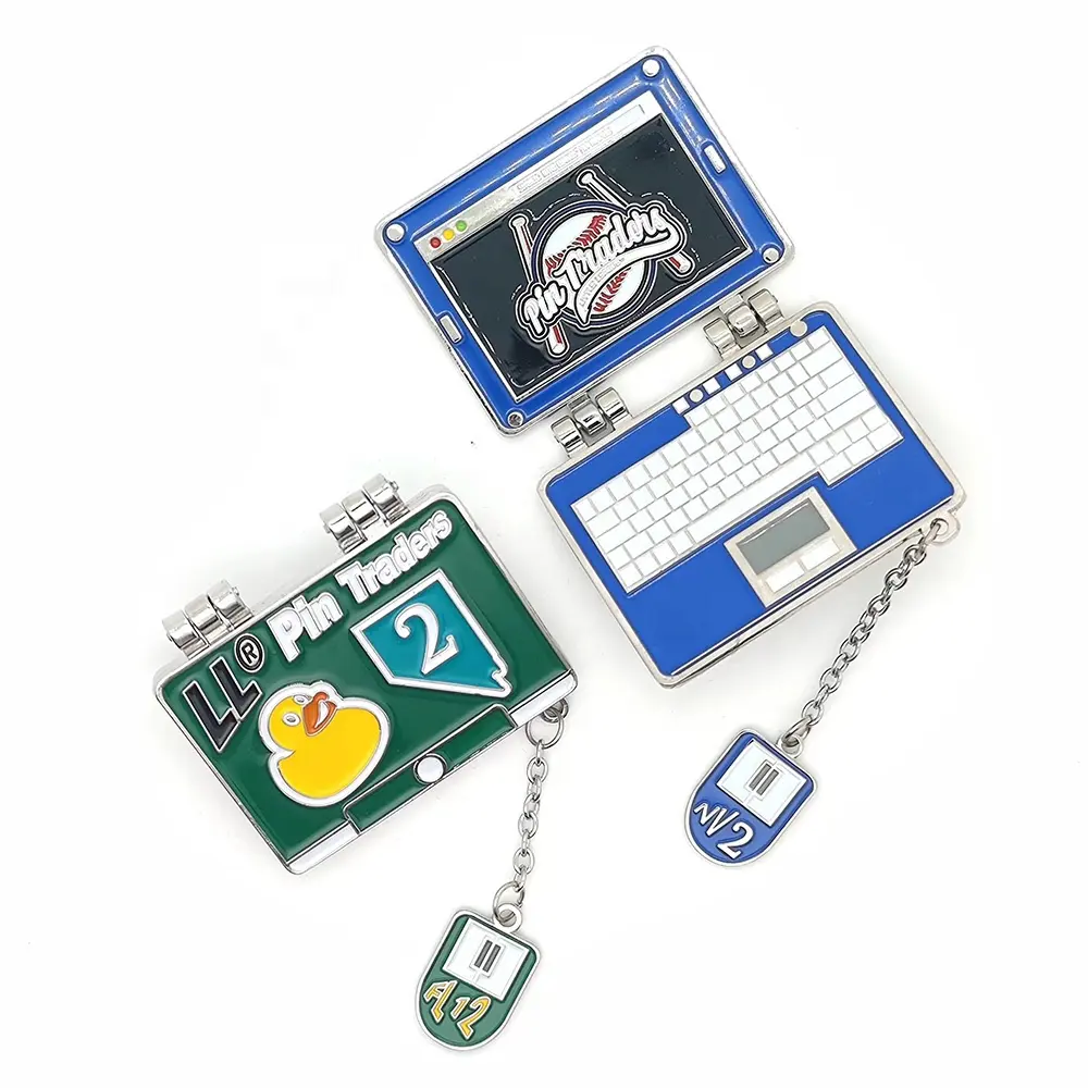 Baru desain custom buka tutup engsel pin lencana olahraga bisbol lembut enamel perdagangan pin dengan rantai untuk pin traders