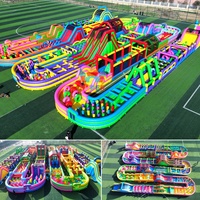 Service tout-en-un : Aire de jeux gonflable géante commerciale, parcours d'obstacles personnalisable Fun City pour parcs d'attractions intérieurs et extérieurs
