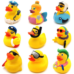 Regalo promocional de Navidad pato de goma amarillo flotante juguete de baño de Navidad bebé pato amarillo juguete para niños para jugar con agua - Product Image 2