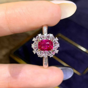 Bague de luxe en or 18 carats avec rubis rouge sang de pigeon de 1,02 carat et 36 pierres en forme de grappe de diamants, bijou précieux pour femme - Product Image 5