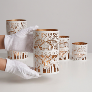 Décorations de Noël 2026 : Bougeoirs votifs en métal blanc à motif découpé, différentes tailles - Product Image 3