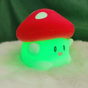 Linda Lámpara Nocturna de Silicona con Forma de Hongo, Carga USB, LED Suave, Control Táctil, Regulable, para Niños, Bebés, Lámpara de Noche para Mesa de Noche, Decoración del Hogar - Product Image 3