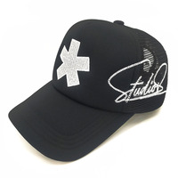 Casquette de camionneur entièrement noire, nouveau Design personnalisé, fil lâche, broderie, 5 panneaux, maille, Snapback, chapeau spécial de camionneur