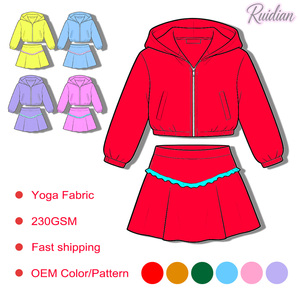 Ensemble de vêtements 2026 : Haut court zippé à capuche et jupe à volants mignonne pour l'automne – Tenue de sport en nylon pour maman et fille, ensemble actif « Maman & Moi » - Product Image 5