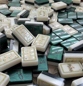 Juego de Mahjong de Lujo SHUKR de 160 Piezas, Moderno, Plegable, de Acrílico Tallado Doble con Diseño de Perlas para Navidad - Product Image 2