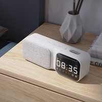 Werkseitig OEM Custom Multifunktion aler kabelloser Lade lautsprecher Wecker FM Radio LED Digital BT Smart Lautsprecher