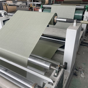 Machine de revêtement pour emballage de matelas, film d'emballage couleur trois-en-un, épaisseur 0,55 mm - Product Image 1
