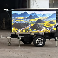 Écran LED mobile extérieur JCT EF4S sur remorque - Étanchéité IP65, luminosité 6500 cd, garantie 1 an, batterie solaire, contenu télécommandé