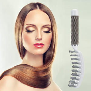 Cepillo de pelo portátil USB con cerdas rizadas de nailon, peine desenredante y de masaje con mango de plástico para cabello húmedo o seco - Product Image 3