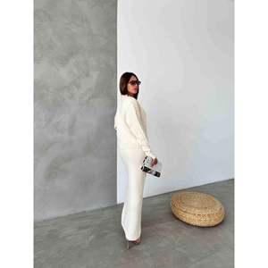 ชุดเสื้อถักคอเต่ามีซิป รุ่น 1511 - สีเบจ - Product Image 3
