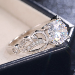 Anello Floreale Traforato per Donne, Stile Creativo con Impreziosimenti, Elegante Accessorio da Dito per Feste e Matrimoni, Idea Regalo - Product Image 6