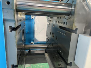 เครื่องฉีดขึ้นรูปปากกาพลาสติก90Ton มือสอง - Product Image 3