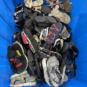 Sandalias Usadas para Niños al por Mayor, Compra al por Mayor de Sandalias Infantiles de Segunda Mano con Todo Tipo de Estilos - Product Image 2