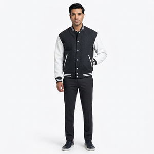 Veste universitaire classique pour homme à capuche, en toile, avec poignets en tricot côtelé, manches contrastantes, doublure intérieure douce, coupe-vent pour tous les jours - Product Image 1