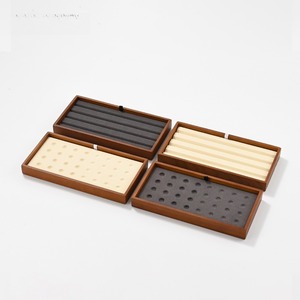 ถาดใส่ลูกปัดไม้เนื้อแข็งแบบกำหนดเอง สำหรับจัดแสดงอัญมณีเพชรเม็ดเดี่ยว ถาดใส่เครื่องประดับลูกปัดเพื่อการตกแต่งและวัฒนธรรม ถาดเก็บลูกปัดเม็ดเดี่ยว - Product Image 1