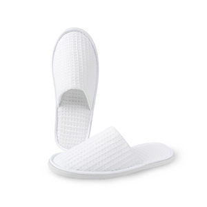 Chaussons jetables écologiques et confortables en non-tissé/polaire corail, antidérapants, pour la maison, l'hôtel et le spa – Meilleures ventes - Product Image 1