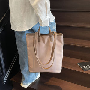 Bolso de Mano de Moda para Mujer, Verano 2025, Nuevo Diseño, Material de Nailon, Bolso de Hombro con Solapa y Cierre Decorativo, Correa Individual, Marca HYMT - Product Image 6