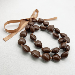 Collar Hawaii <span class=keywords><strong>Kukui</strong></span> Nut <span class=keywords><strong>Lei</strong></span> con lazo de cinta, collar de cuentas de concha acrílica gruesa, regalo de graduación para fiesta de boda - Product Image 4