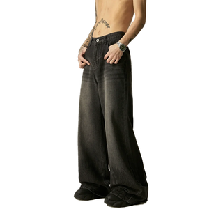 Jean en denim évasé noir délavé rétro pour homme avec logo personnalisé, taille mi-haute, délavage horizontal, coupe oversize ample et longueur au sol - Product Image 4