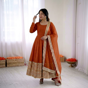 Robe Anarkali brodée orange avec dupatta, tenue ethnique pour femmes, ensemble indien pakistanais pour mariage et fête - Product Image 1