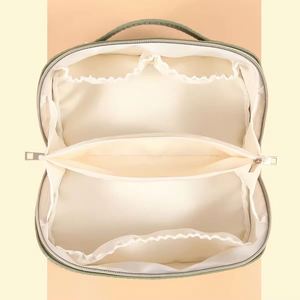 Sac de maquillage portable, s'ouvre à plat, avec sangle pour le voyage, imperméable, anti-poussière, grand sac cosmétique en cuir pour femmes - Product Image 4