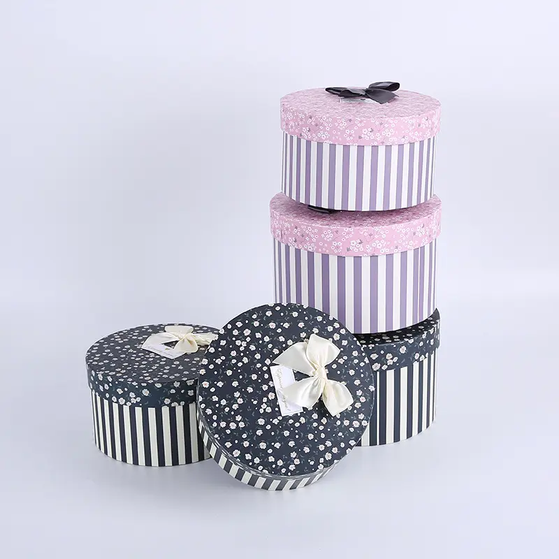 Luxury floral printing packaging box round birthday gift paper box with ribbon row