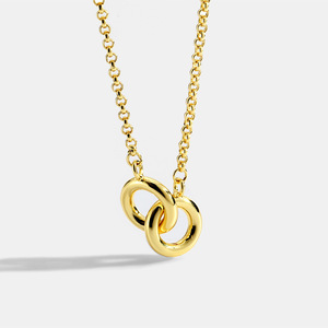 Collier double cercle en laiton plaqué or 18 carats pour femme, pendentif anneau métallique minimaliste, bijou tendance, accessoire quotidien - Product Image 6