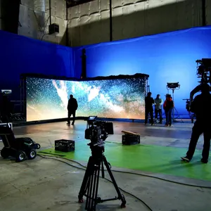 バーチャルプロダクションLEDウォールp2.6 500x1000mmバックライト付きトレードショーディスプレイ最高のLEDビデオウォールブランドレンタルLEDスクリーン