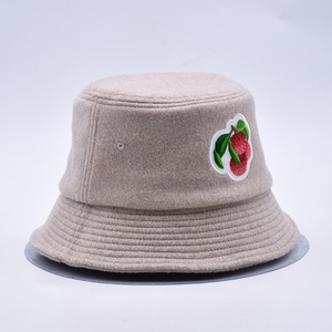 Logotipo de bordado de lujo Sombrero de cubo de fieltro para exteriores Pescador personalizado Color sólido Gorra de cubo de lana deportiva - Product Image 3