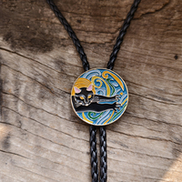Collier personnalisé avec logo, cravate bolo en métal émaillé noir, motif chat