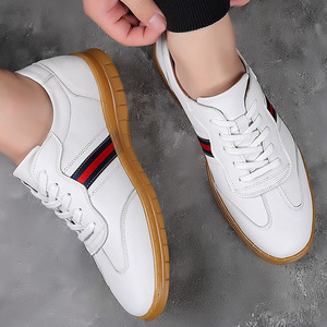 Chaussures de marche pour hommes en cuir véritable à bout rond, à lacets, respirantes, avec semelle extérieure en caoutchouc, couleur unie, style décontracté - Product Image 3